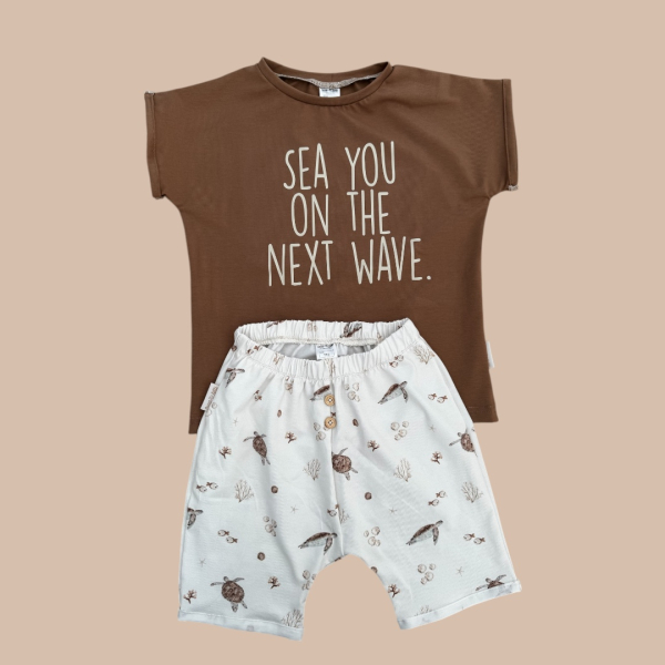 Outfit "Sea you on the next wave"
