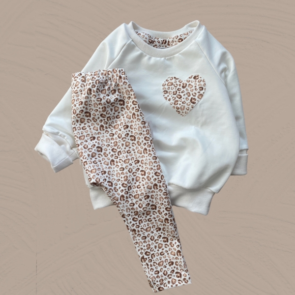 Outfit "Winter Leo Liebe"