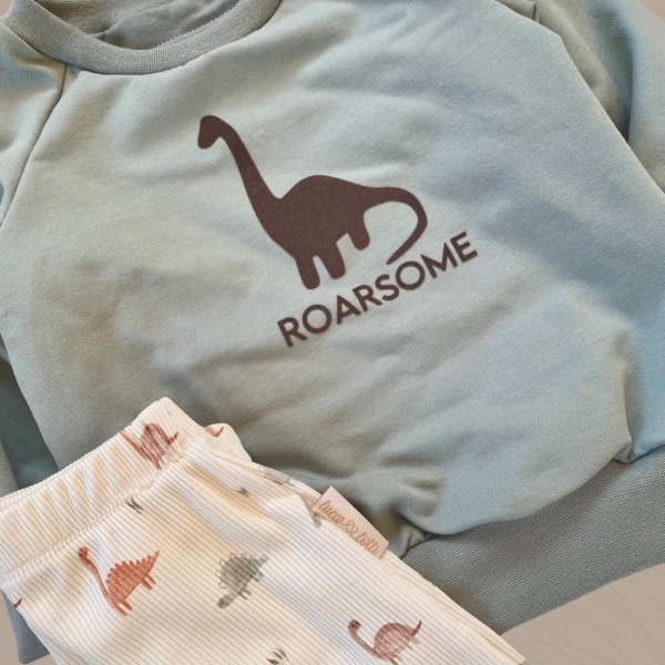 Outfit "Roarsome”