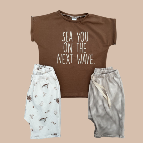 Outfit "Sea you on the next wave"