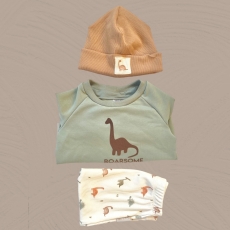 Outfit "Roarsome”