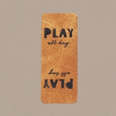 Kunstlederlabel "Play All Day"